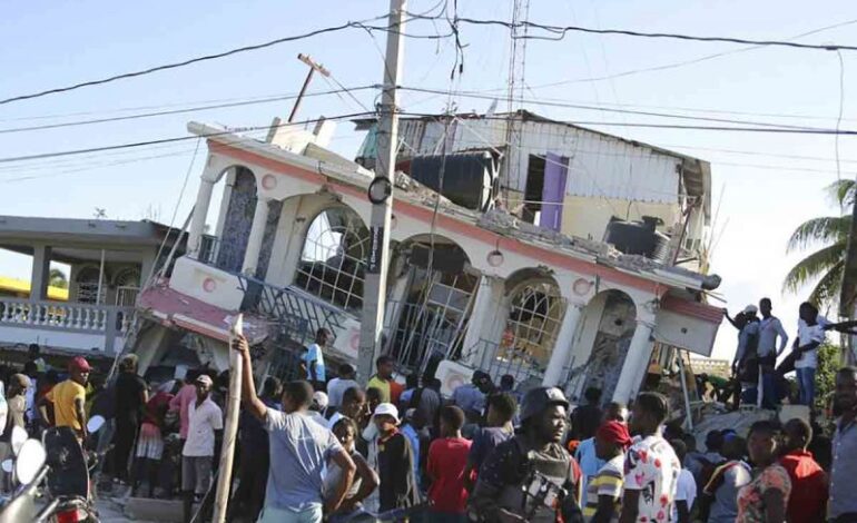 Cientos de muertos y heridos en Haití tras sismo de 7.2