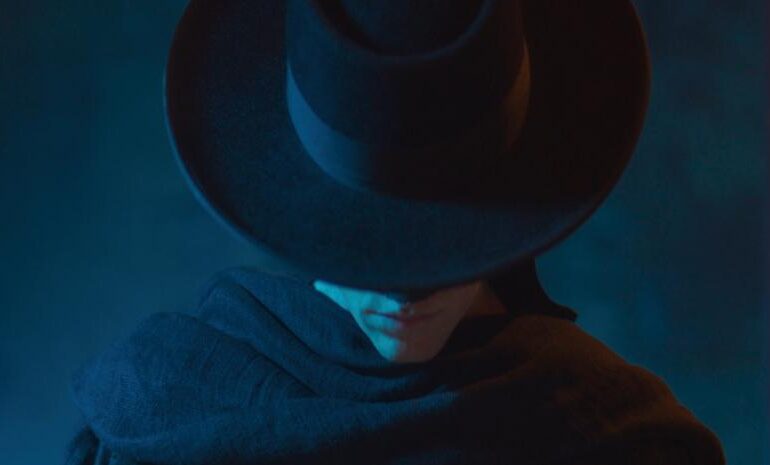 ‘Zorro’, el héroe enmascarado se moderniza en una nueva serie acorde a los tiempos