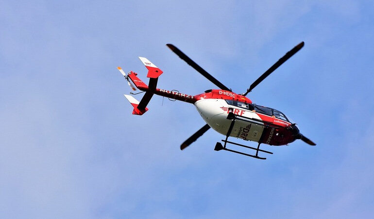 Desaparece helicóptero en litoral de Brasil